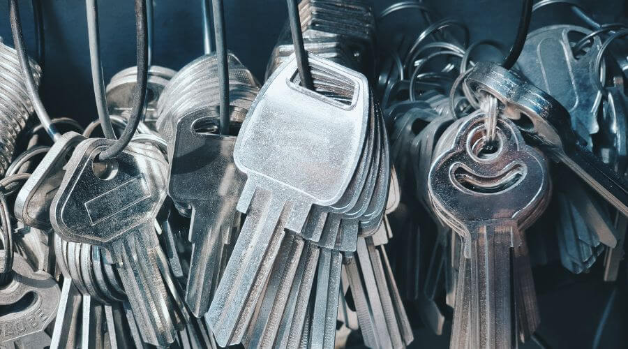 Expert new roof installation services in Holcomb, IL